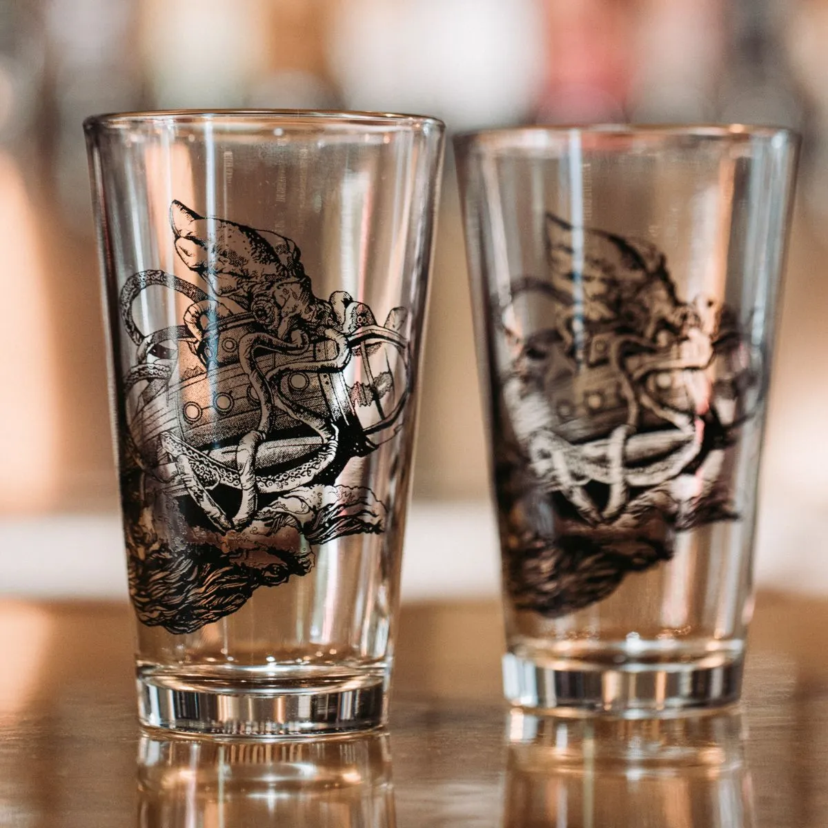 Black Lantern Beer Pint Glass Set - Kraken vs. Submarine