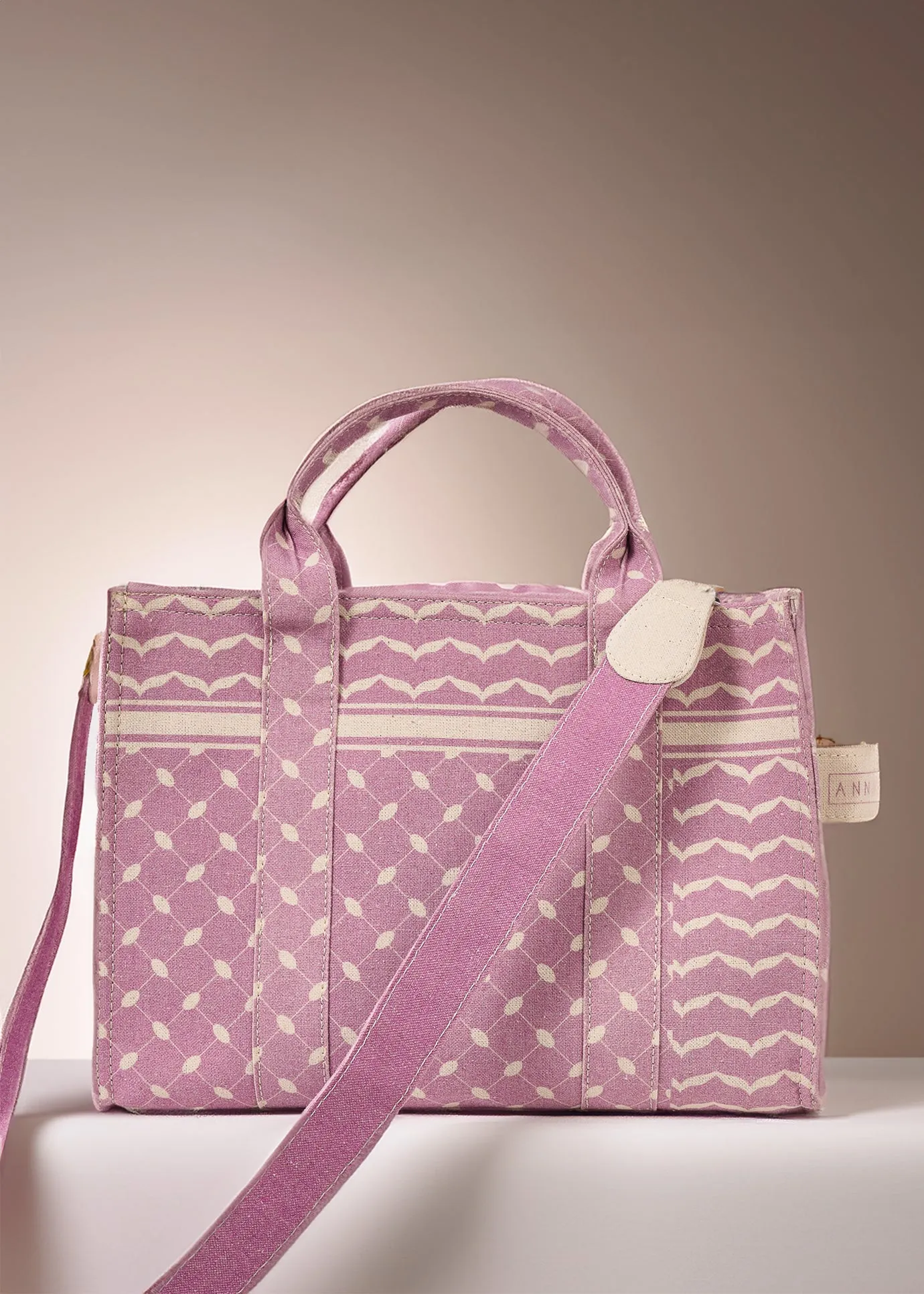 Elegant Mauve Keffiyeh Pattern Medium Tote - Premium Cotton Canvas