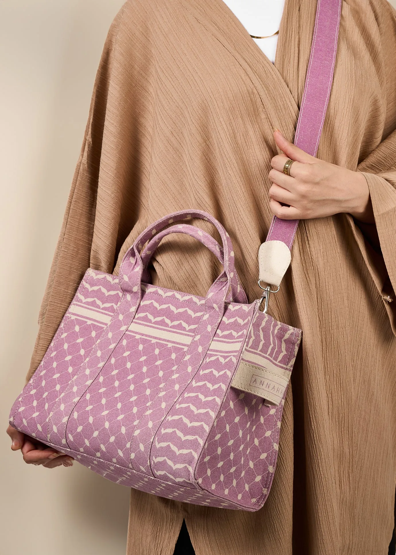 Elegant Mauve Keffiyeh Pattern Medium Tote - Premium Cotton Canvas