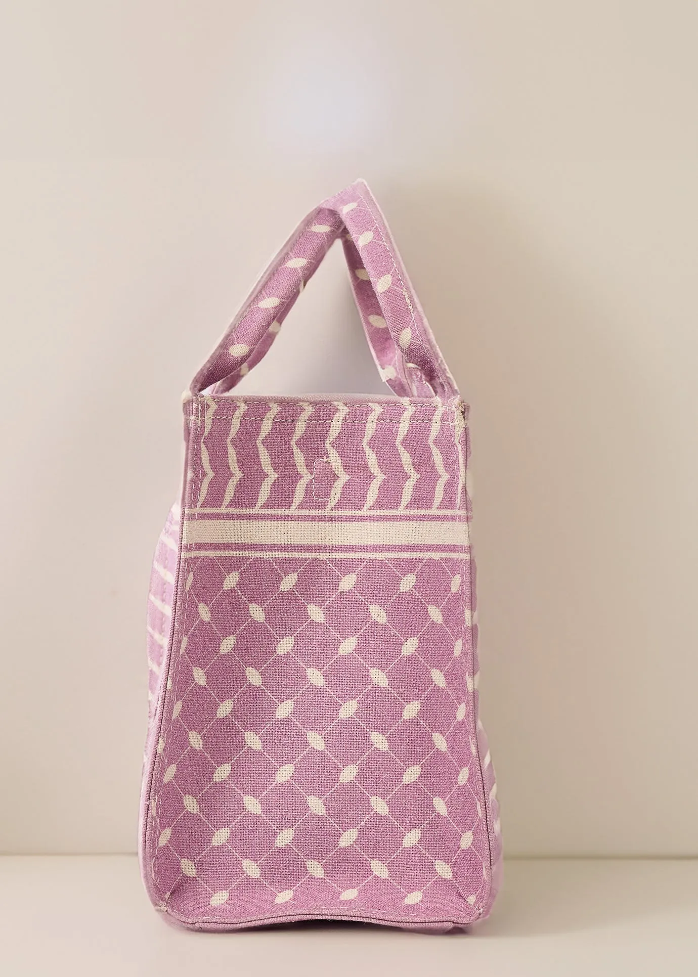 Elegant Mauve Keffiyeh Pattern Medium Tote - Premium Cotton Canvas