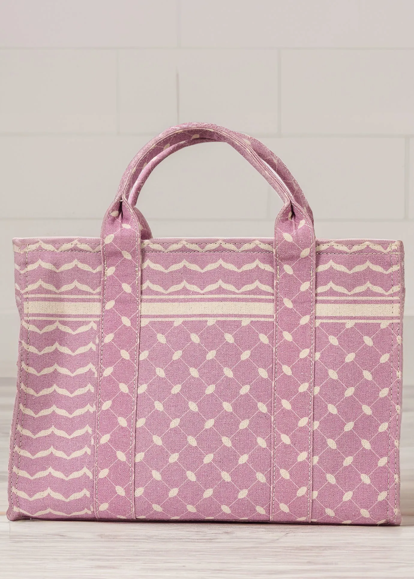 Elegant Mauve Keffiyeh Pattern Medium Tote - Premium Cotton Canvas